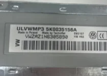 Etichetă radio VW Caddy 2K MK3 cu număr de serie VWZ și cod 5K0035156A pentru deblocare